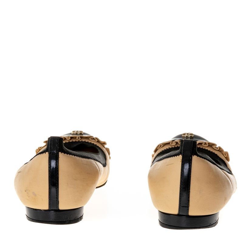 Sapatilha-Chanel-Bicolor-CC-Couro-Bege