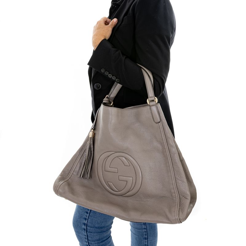 Bolsa-Gucci-Soho-de-Ombro-Cinza