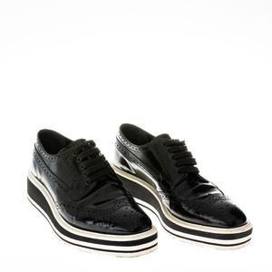Oxford Prada Verniz Preto e Plataforma