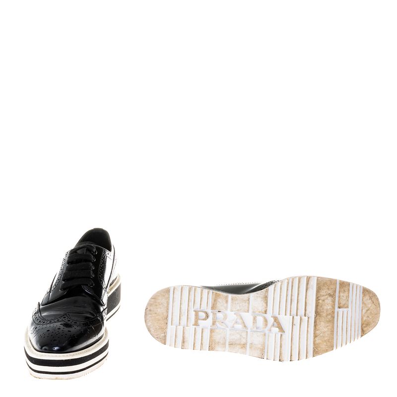 Oxford-Prada-Verniz-Preto-e-Plataforma