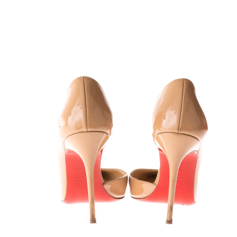 66399-Scarpin-Christian-Louboutin-Verniz-Bege-2