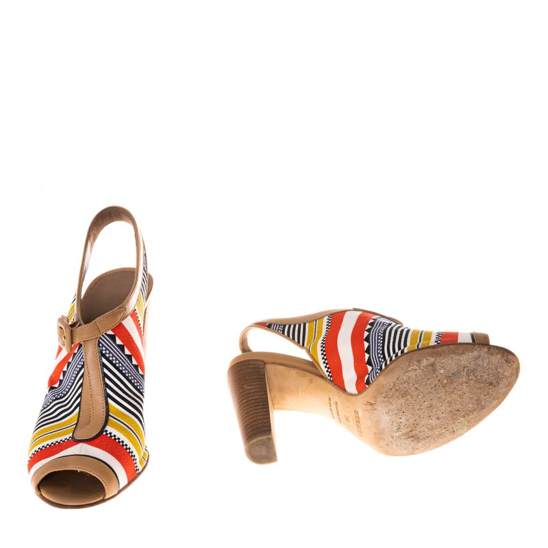 Sandalia-Hermes-Couro-Caramelo-Tecido-Multicolor