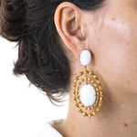 66650-Brinco-Carla-Amorim-Ouro-e-Agata-Branca-verso
