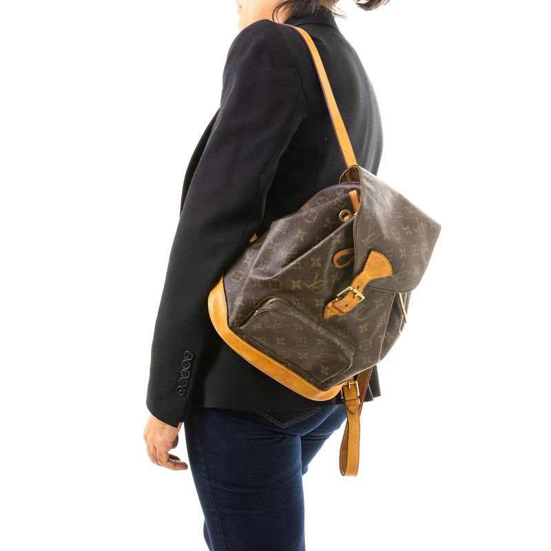 66621-Mochila-Louis-Vuitton-Montsouris-MM-Monogram-7