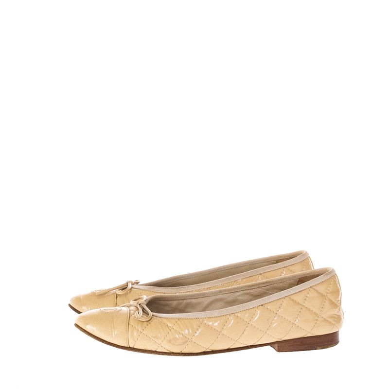 Sapatilha-Chanel-CC-Cap-Verniz-Bege