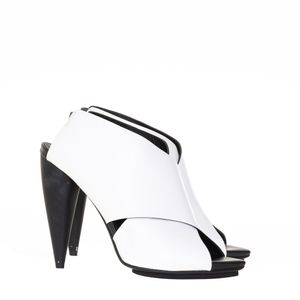 Sandália Proenza Schouler Couro Branco Salto Preto