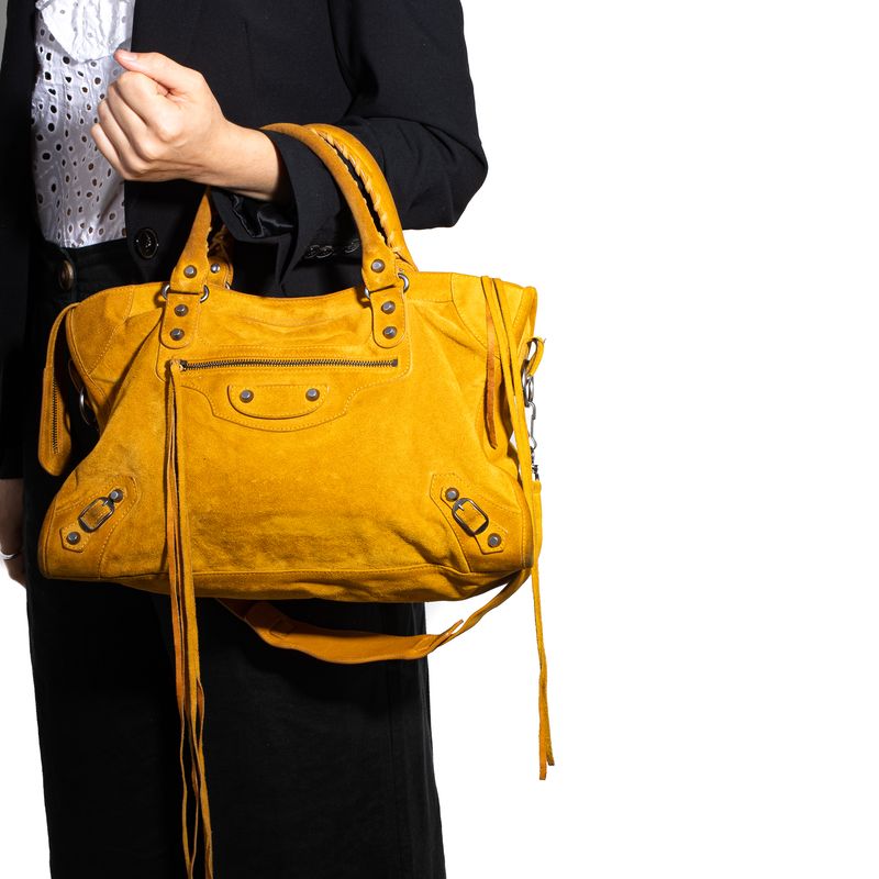 Bolsa-Balenciaga-Motocross-Classic-Camurca-Mostarda