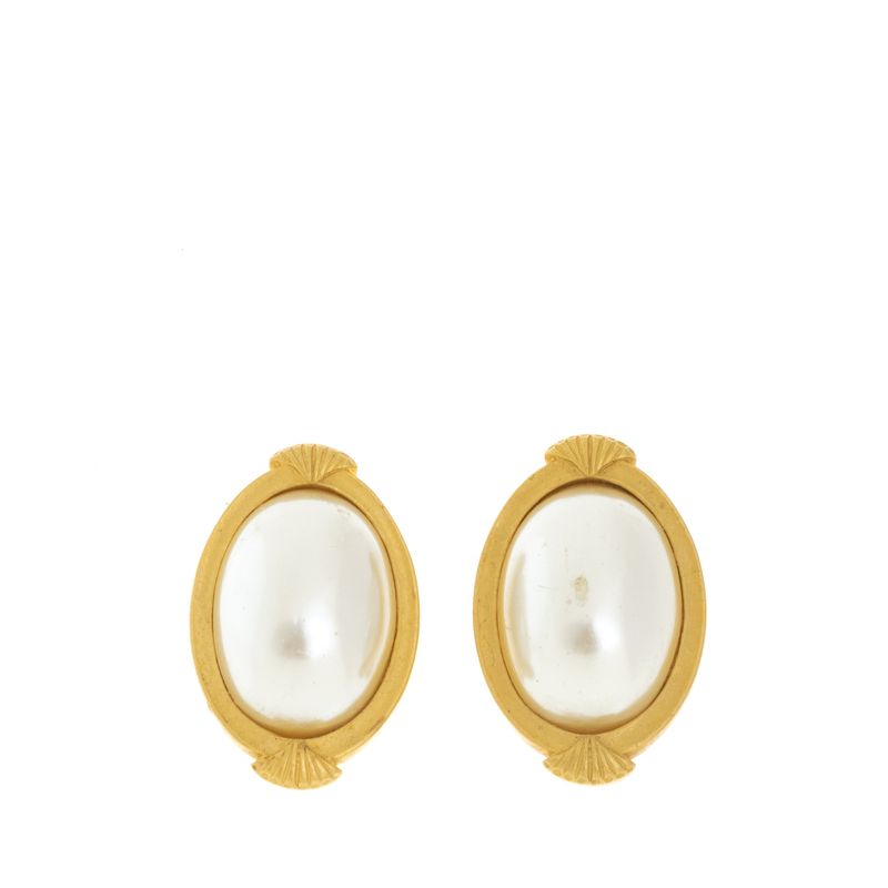 Brinco-Vintage-Pressao-Oval-Dourado-e-Perola-Grande