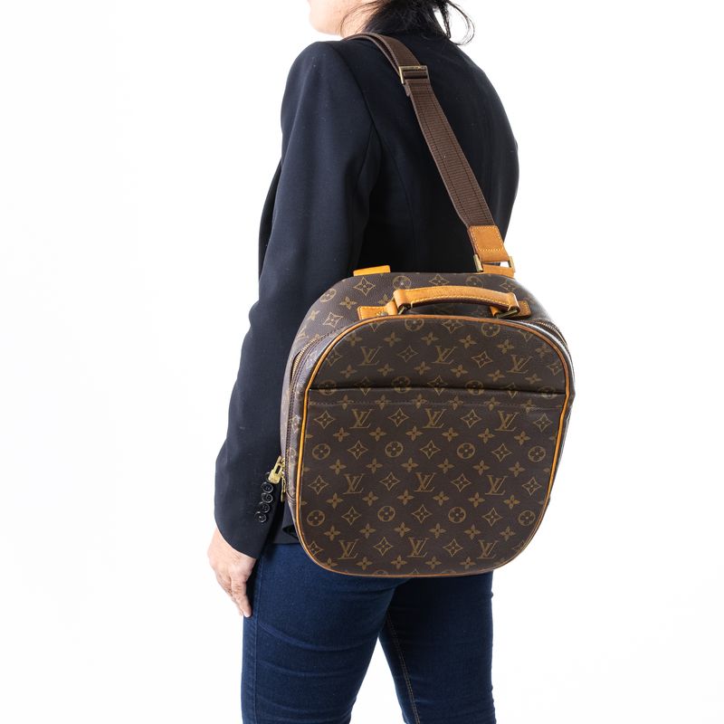 Mochila-Louis-Vuitton-Transversal-Monograma-