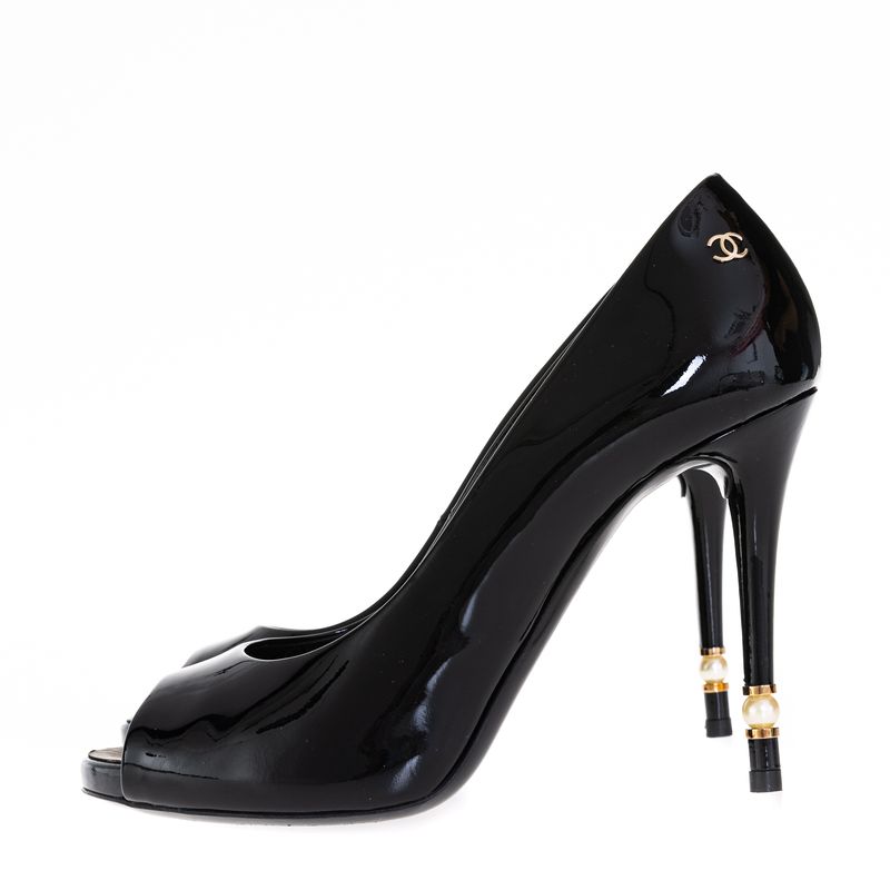 Peep-Toe-Chanel-Pearl-Verniz-Preto