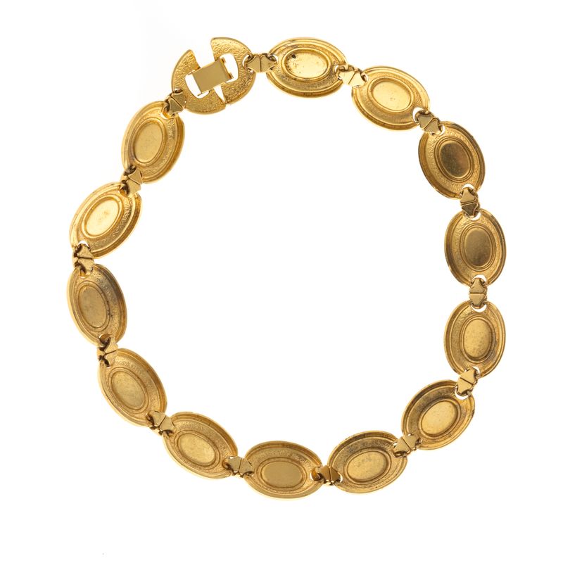 Colar-Vintage-Dourado-e-Perolas-Oval