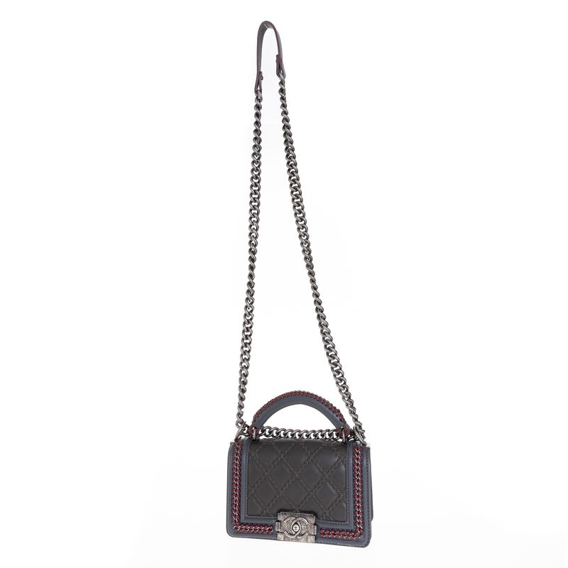 Bolsa-Chanel-Boy-Cinza-Chumbo-e-Vinho