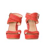 Plataforma-Anabela-Stuart-Weitzman-Coral
