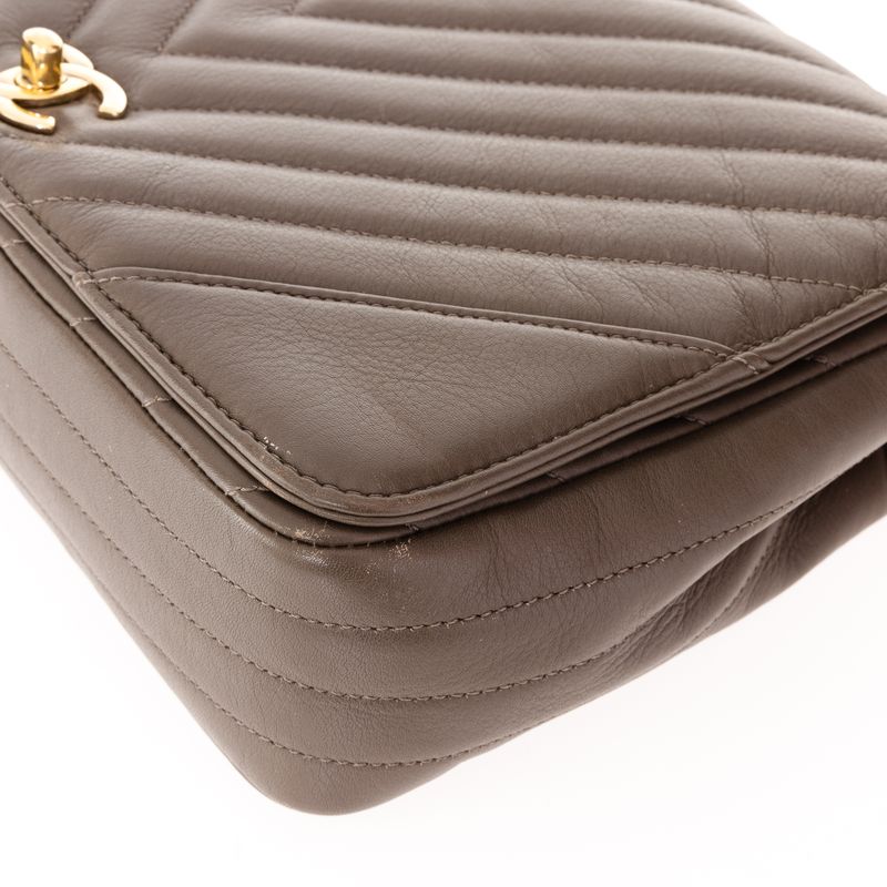 Bolsa-Chanel-Chevron-Statement-Flap-Cinza