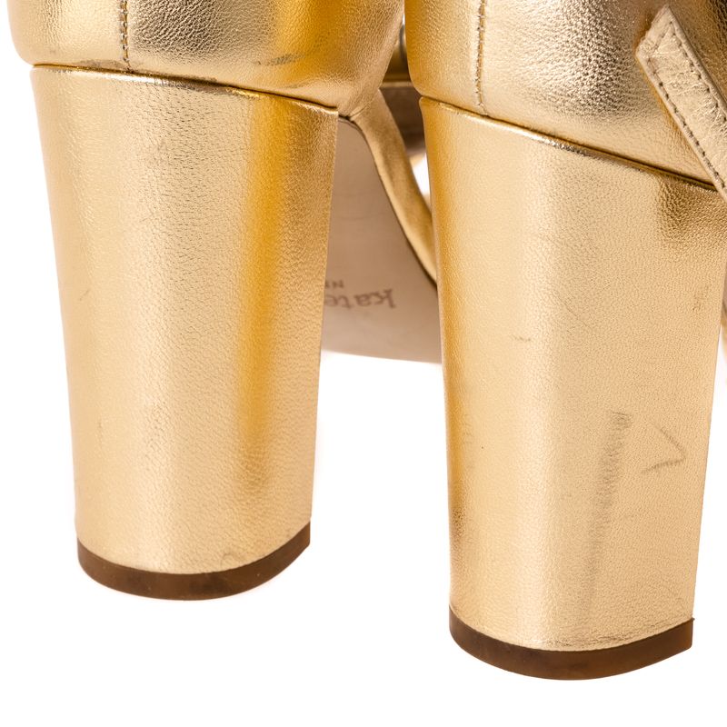Sandalia-Kate-Spade-Dourada-e-Perolas