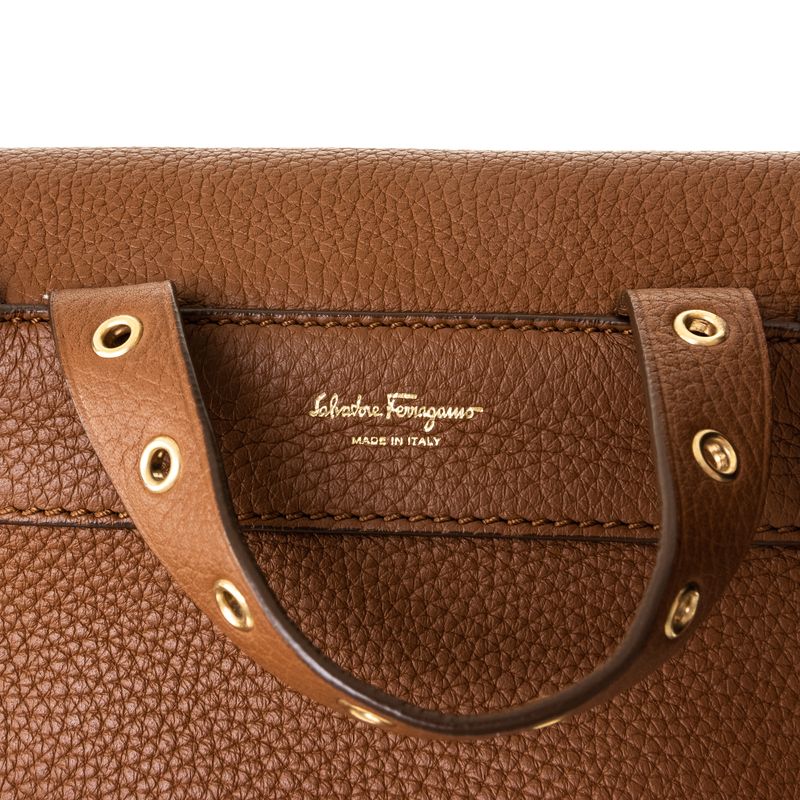Mochila-Salvatore-Ferragamo-Couro-Caramelo