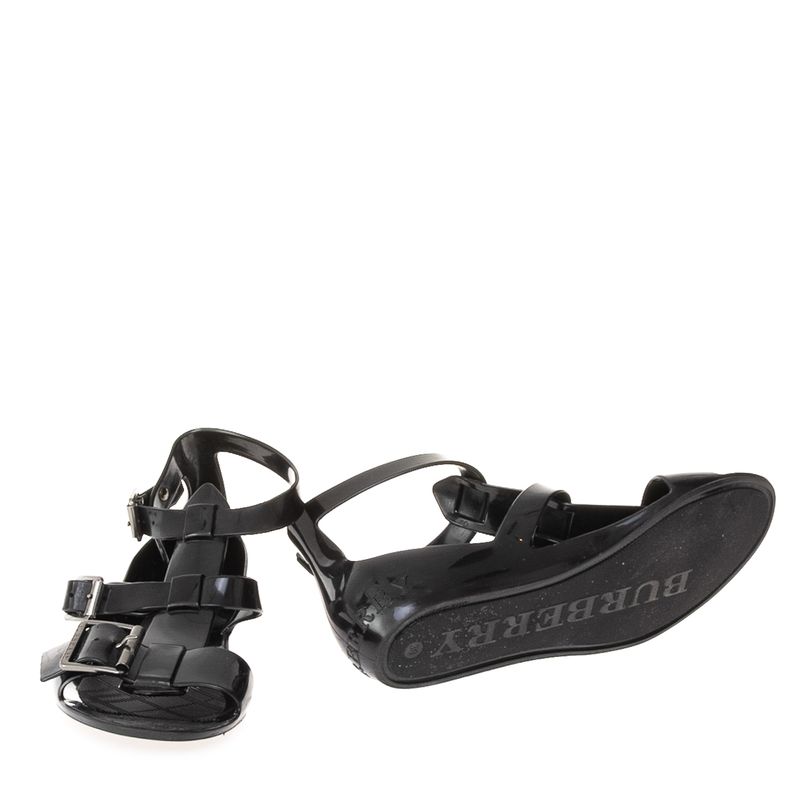 Rasteira-Burberry-Gladiadora-Preta