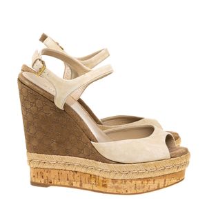 Sandália Gucci Anabela Camurça Bege