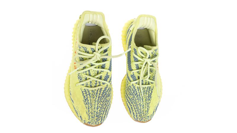 Yeezy cheap verde neon