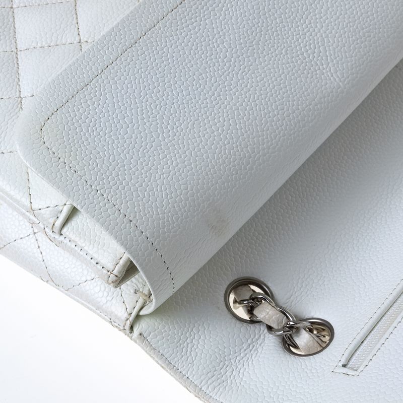 Bolsa-Chanel-Classica-Double-Flap-Caviar-Branco