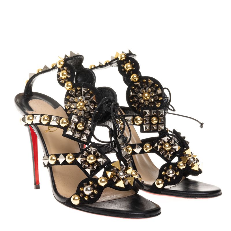 67174-Sandalia-Christian-Louboutin-Couro-Preto-e-Spikes-verso