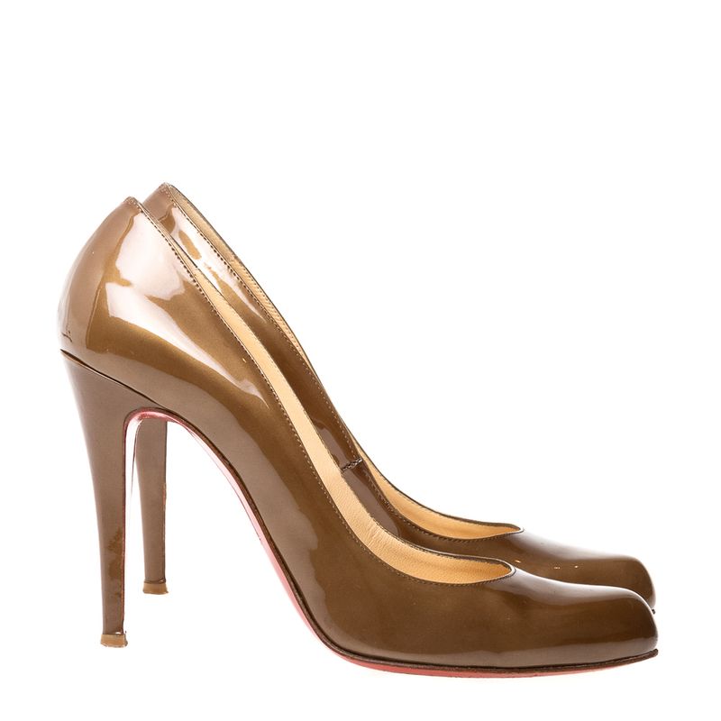 67247-Scarpin-Christian-Louboutin-Verniz-Bronze-1