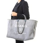 Bolsa-Chanel-Deauville-Grande-Cinza