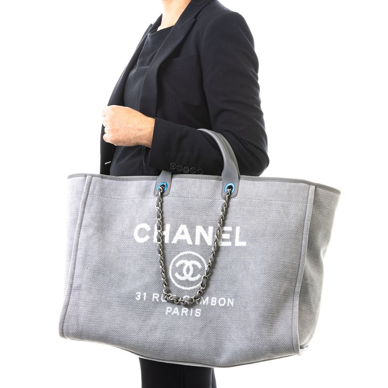 Bolsa-Chanel-Deauville-Grande-Cinza