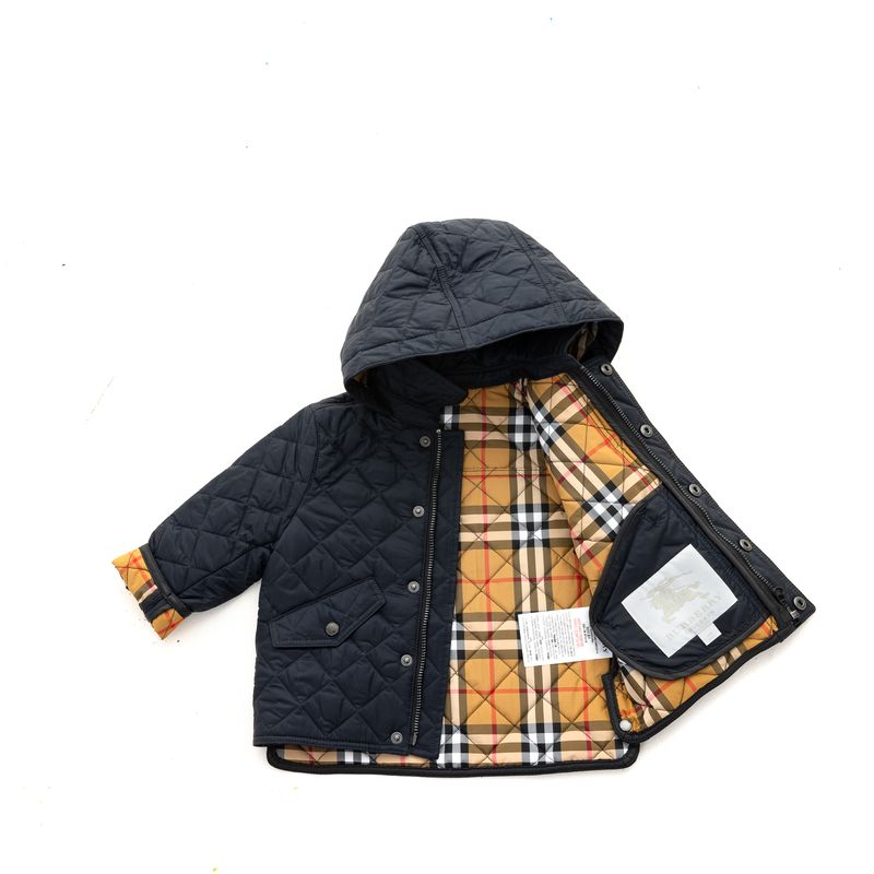 Casaco-Burberry-Infantil-Matelasse-Azul-Marinho-com-Capuz