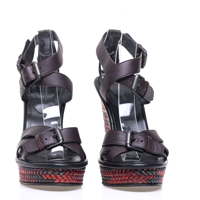 Anabela-Bottega-Veneta-Couro-Marrom-e-Salto-Vermelho