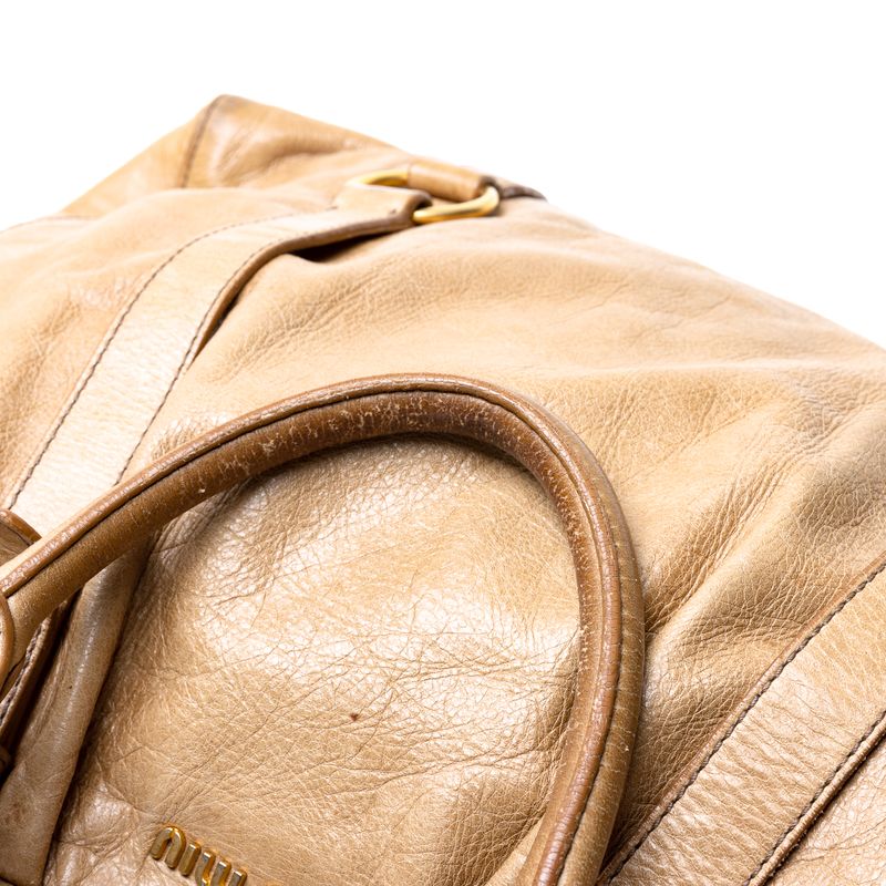 Bolsa-Miu-Miu-Tote-Couro-Bege
