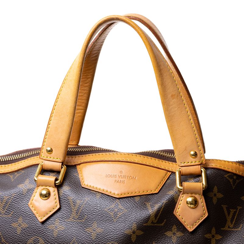 Bolsa-Louis-Vuitton-de-Mao-com-Alca-Longa