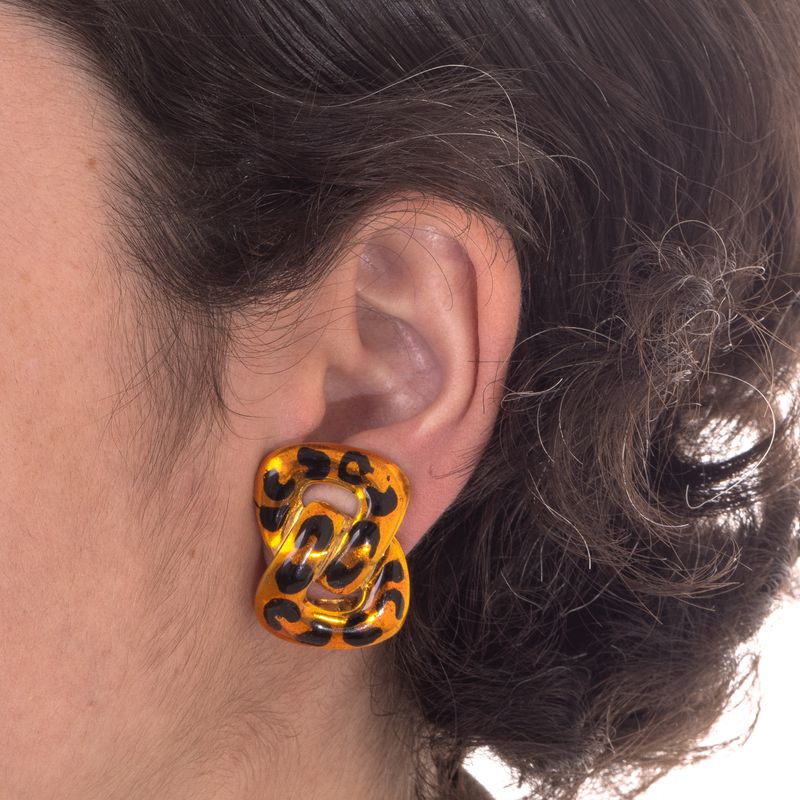 Brinco-Interlocking-Animal-Print