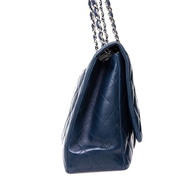 Bolsa-Chanel-Classic-Maxi-Single-Flap-Lambskin-Azul-Marinho
