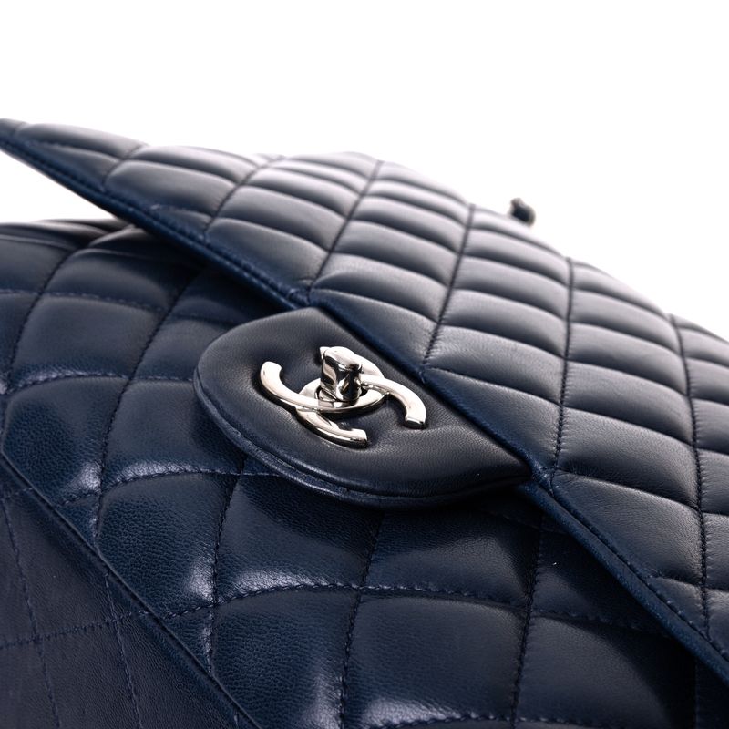 Bolsa-Chanel-Classic-Maxi-Single-Flap-Lambskin-Azul-Marinho
