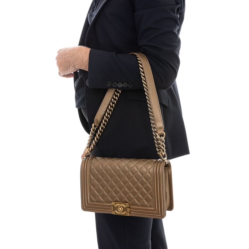 Bolsa-Chanel-Boy-Media-Lambskin-Bronze