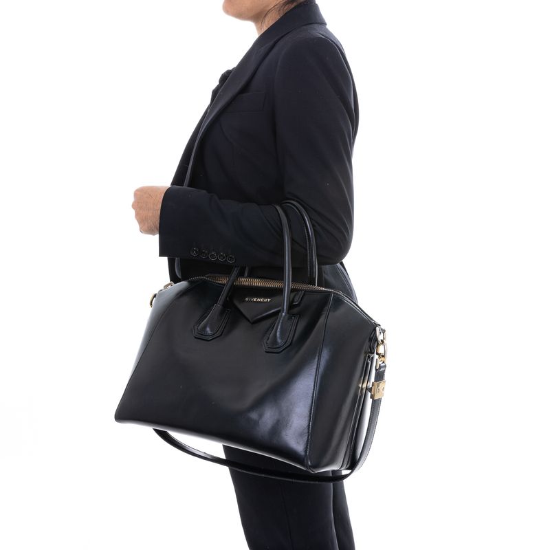 Bolsa-Givenchy-Antigona-Couro-Preto