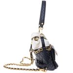 Mochila-Moschino-Preto-e-Branco-Alca-Corrente