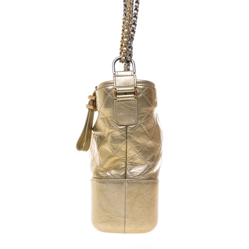 Bolsa-Chanel-Gabrielle-Hobo-Lambskin-Dourada