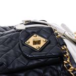 Mochila-Moschino-Preto-e-Branco-Alca-Corrente