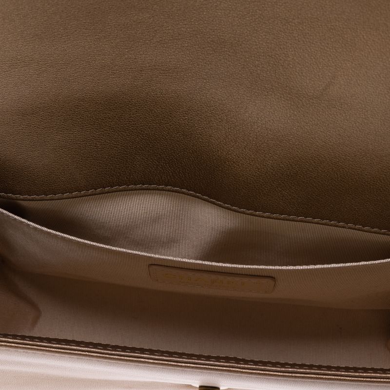 Bolsa-Chanel-Boy-Media-Lambskin-Bronze