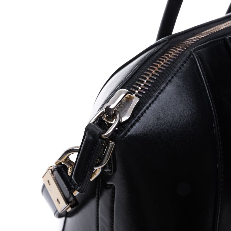 Bolsa-Givenchy-Antigona-Couro-Preto