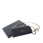 Carteira-Prada-Couro-Saffiano-Preto-com-Alca