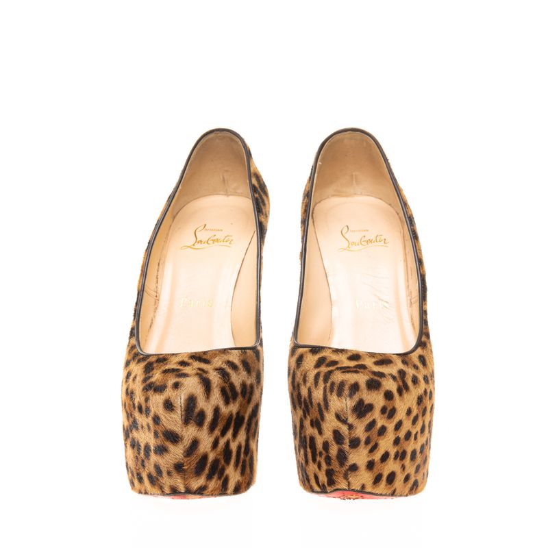 67551-Sapato-de-Salto-Christian-Louboutin-Pelo-Animal-Print-4