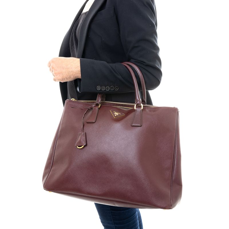 Bolsa-Prada-Galleria-Grande-Saffiano-Vinho
