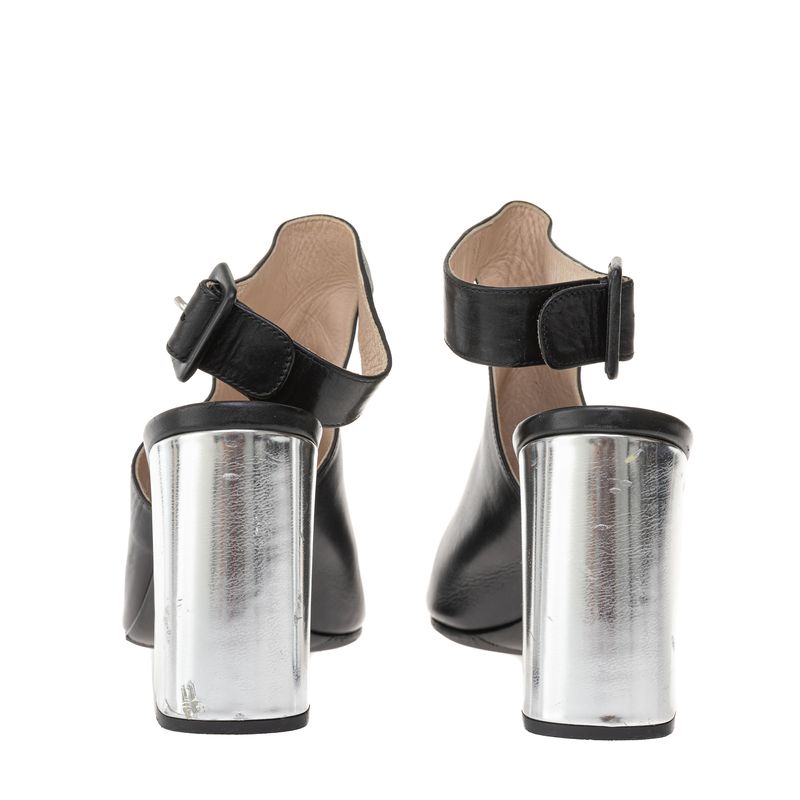 Sandalia-Prada-Couro-Preto-e-Salto-Metalizado