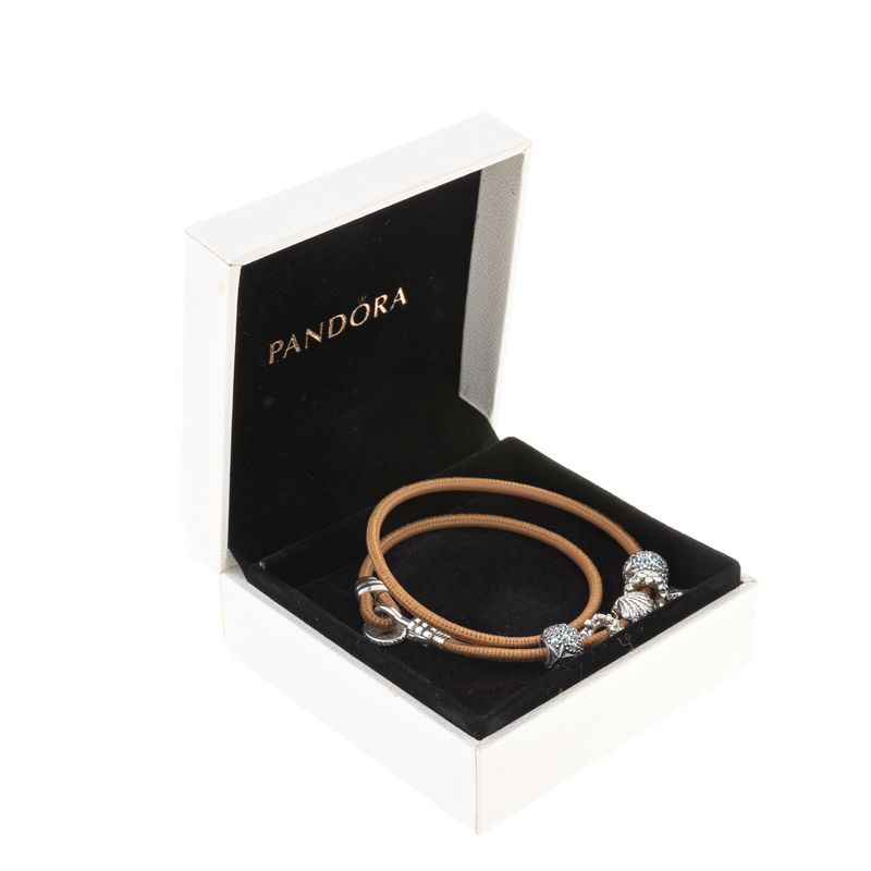 Pulseira-Pandora-Couro-2-Voltas-com-6-Berloques