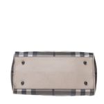 Bolsa-Burberry-Bowler-Xadrez-Cinza