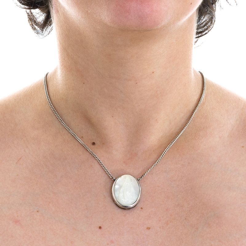 Colar-Guerreiro-Medalha-Nossa-Senhora-Prata-e-Madreperola