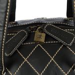 Mala-Chanel-Surpique-Duffle-XL-Couro-Preto